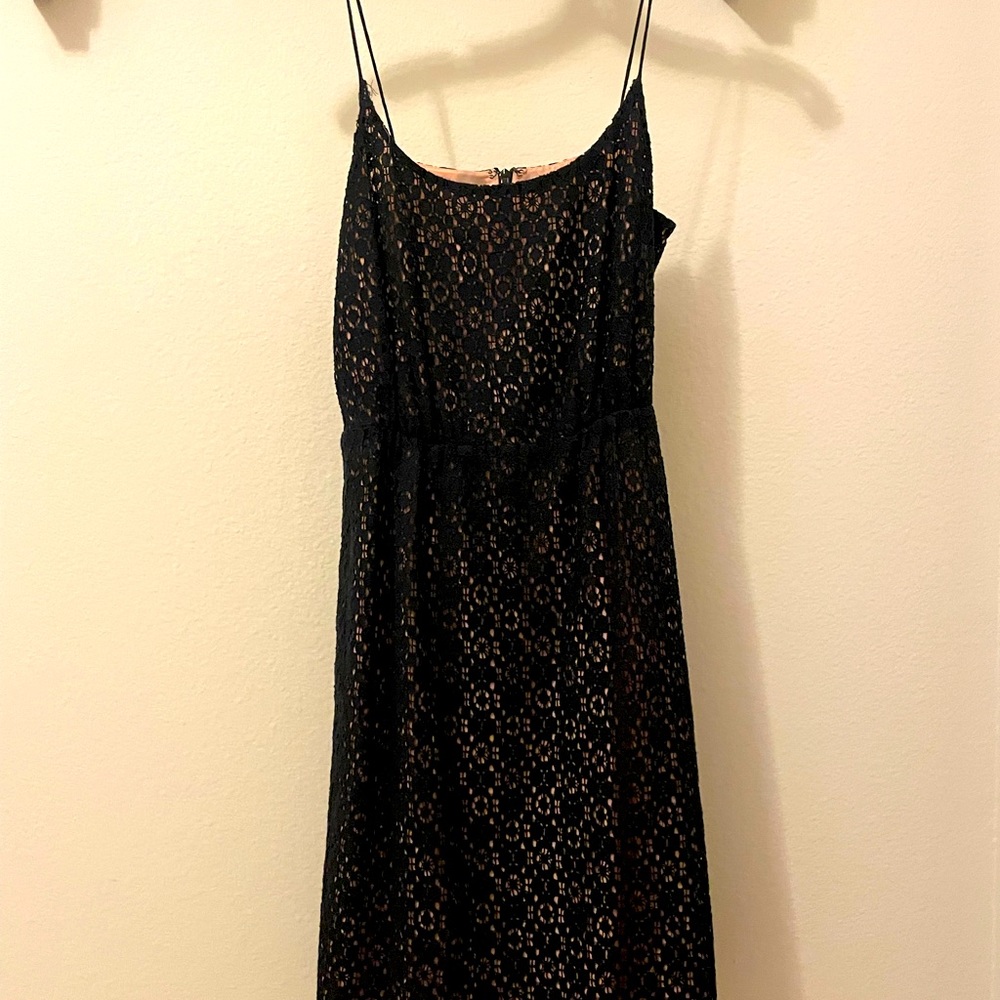 Like new. Only worn once for a wedding.